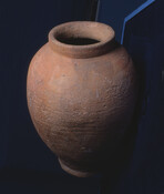 Enslaved workers at Melinda’s Prospect farm in Cockeysville, Maryland made this large jug in an ancient, tradition African style. It is traditionally is carried on head and used to transport water. It represents a survival of cultural and craft traditions passed through generations of enslaved communities.